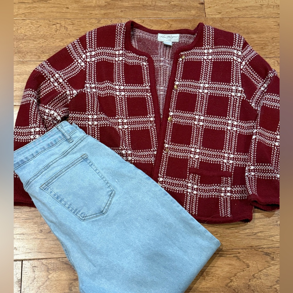 Kim Rogers Burgundy and Cream Knit Top petite medium